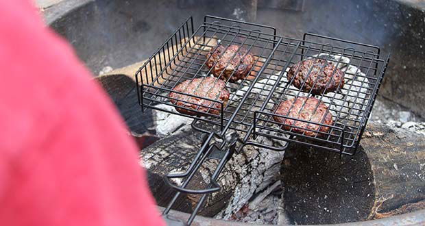 Easy Skillet Burger Recipe » Campfire Foodie