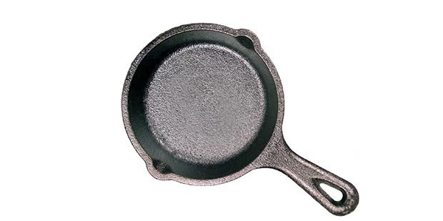 Lodge mini cast iron skillet is just 3.5 inches across - single cookie size!
