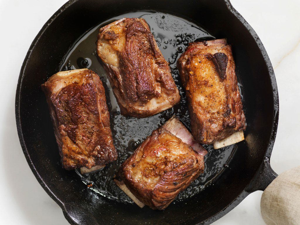 First time using my new Dutch oven that was on clearance at Target, short  ribs! : r/castiron