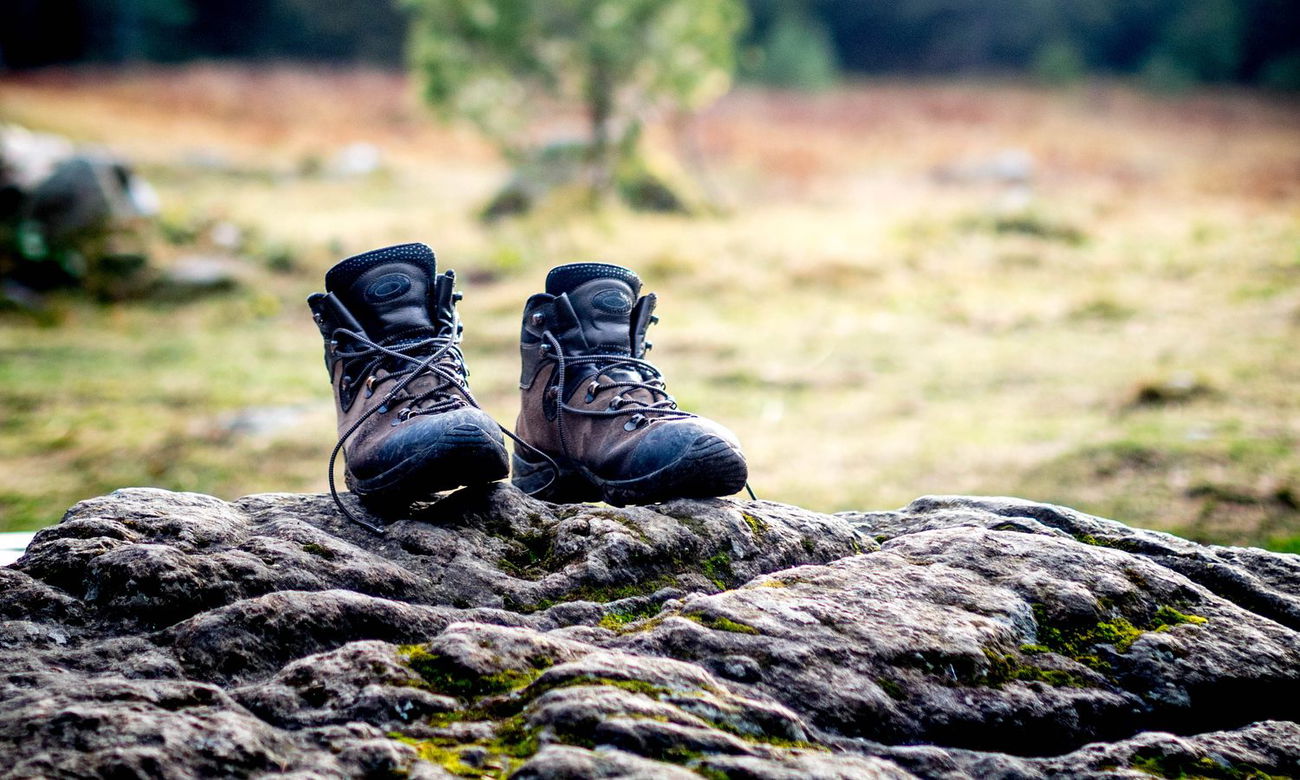 Bear grylls deals walking boots