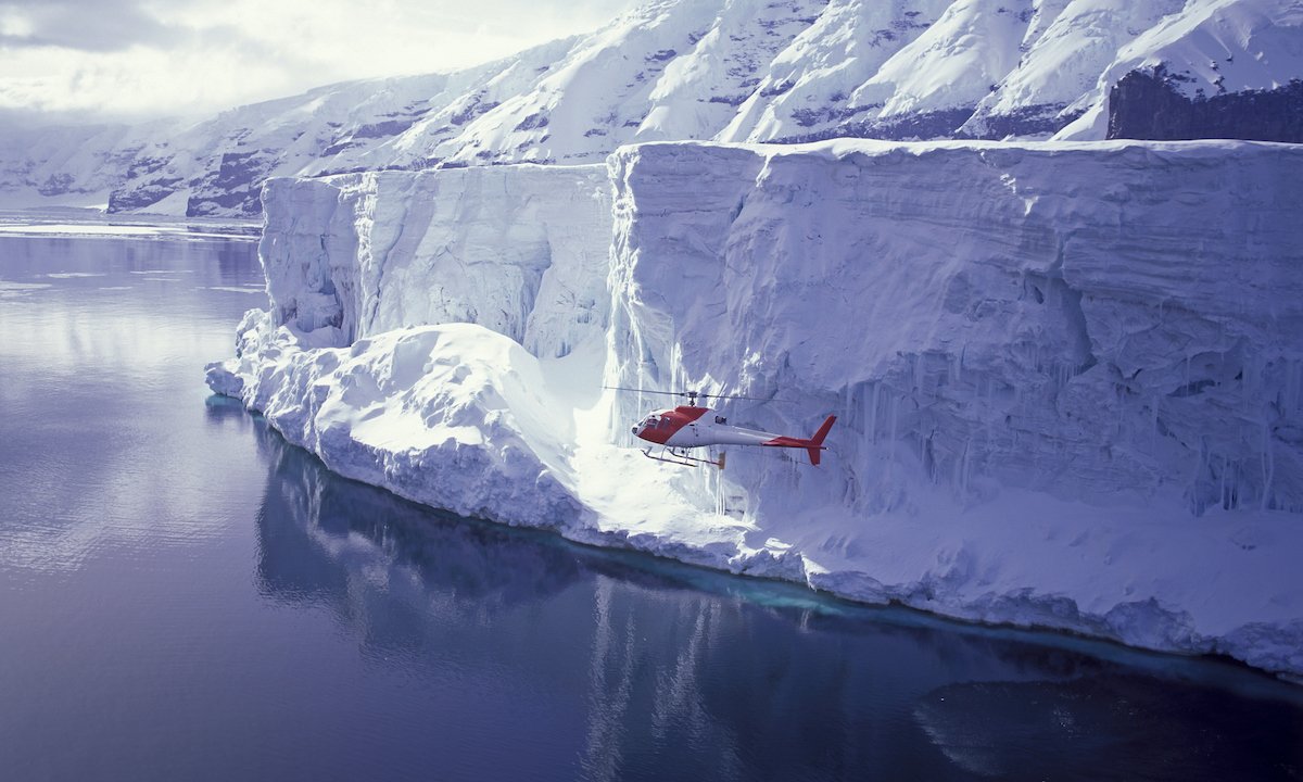Tom Cruise wanted to land a helicopter among 3,000 polar bears 