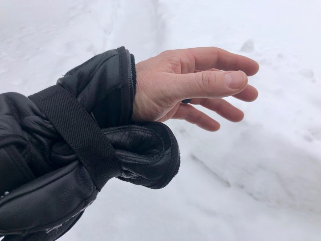 Hand out pro glove fingers secured