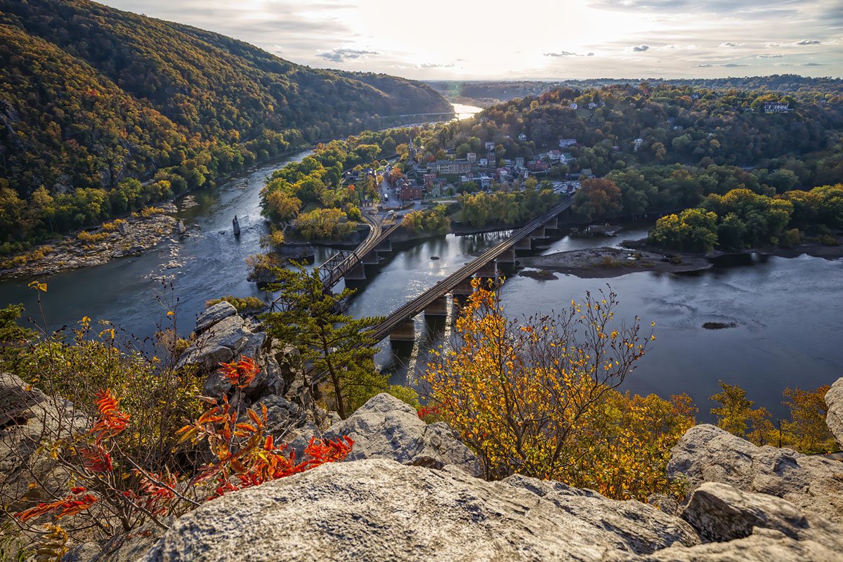 dont-miss-these-unique-towns-along-the-appalachian-trail