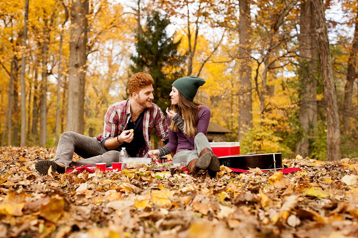 Use this expert guide for a perfect cozy fall picnic
