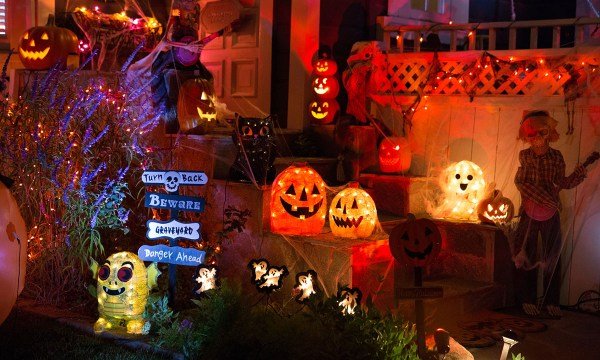 best-outdoor-halloween-decorations