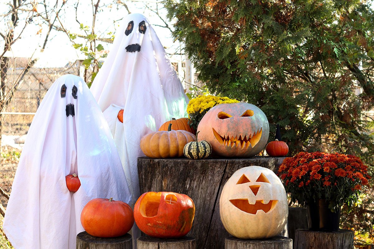 best-outdoor-halloween-decorations