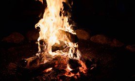 how-to-plan-cool-weather-bonfire
