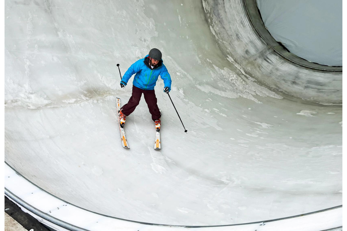 snowtunnel skiing
