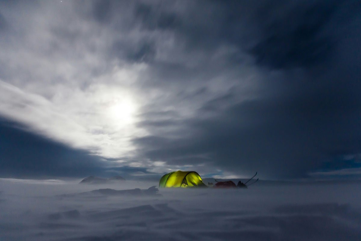 winter-camping-tips-to-make-it-fun-and-safe