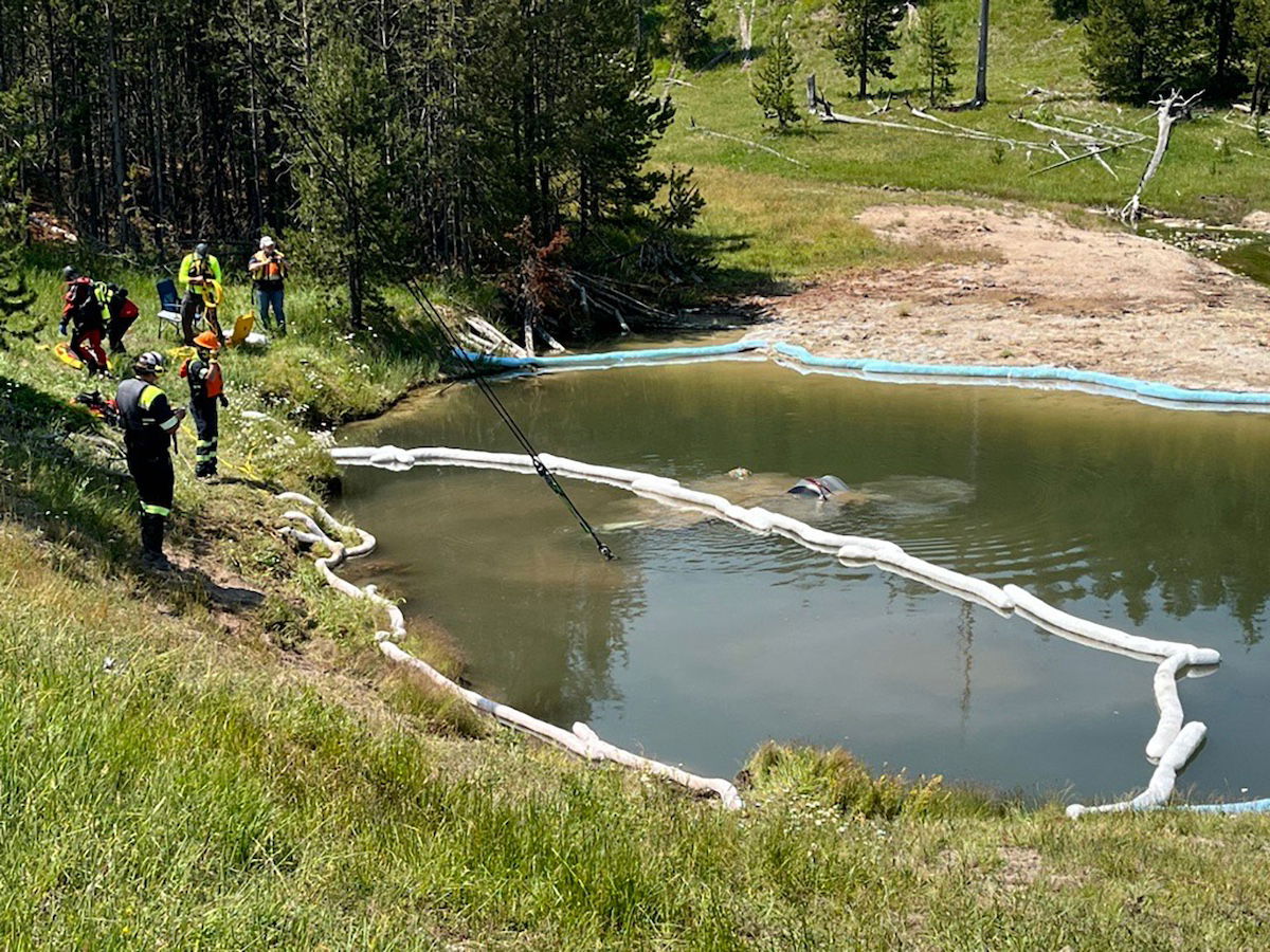 Best Selling Products car-in-yellowsonte-geyser SUV Stuffed with Folks Crashed Right into a Sizzling, Acidic Geyser at Yellowstone Blog  