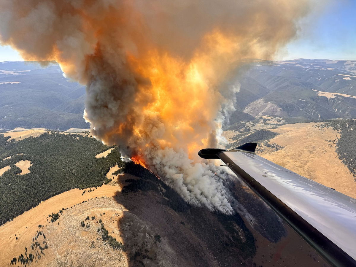 elk wildfire wyoming